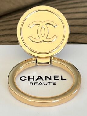 Authentic Chanel Beaute VIP Gift with Purchase Phone Case Ring Stand Socket Gold